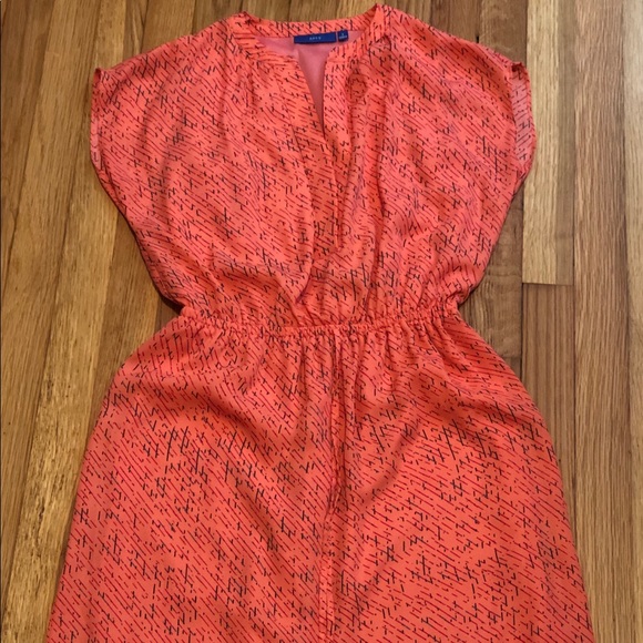 Summer dress - Picture 1 of 3